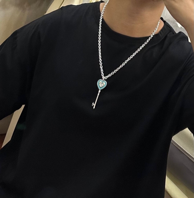 T*f*ny necklaces